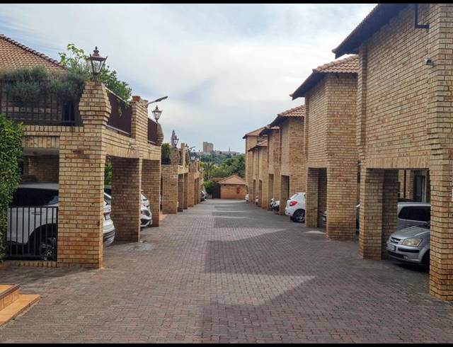 2 BEDROOM APARTMENT FOR SALE IN EASTLEIGH